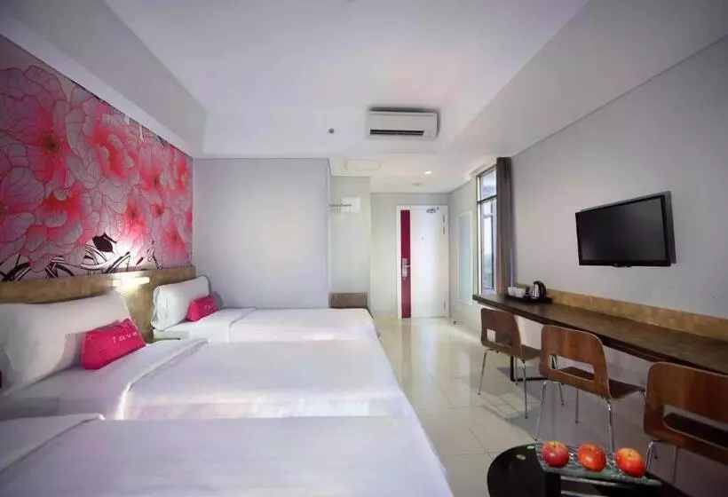 スタンダードトリプルルーム, Favehotel   Pantai Losari Makassar