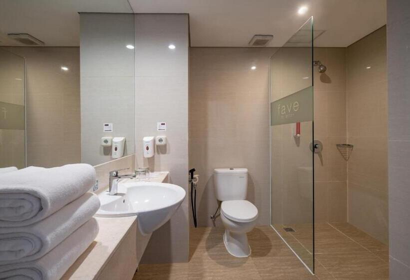 Номер Стандарт Трехместный, Favehotel   Pantai Losari Makassar