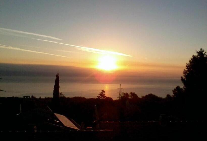 バルコニー付き１ベッドルームアパートメント, Apartment Biro Kestenovi