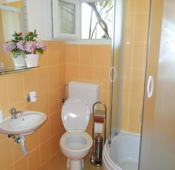 １階の１ベッドルームアパートメント, Apartment Biro Kestenovi