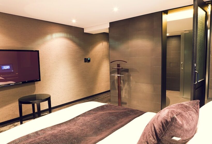 Номер Deluxe, Busan Amare