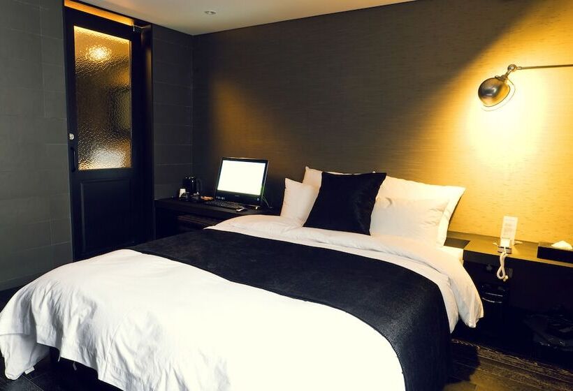 Номер Deluxe, Busan Amare