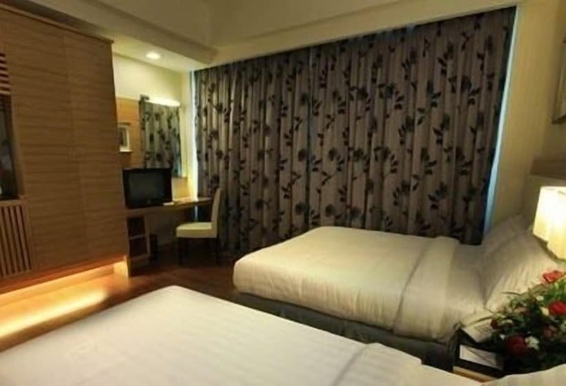 غرفة عائلية, Crown Garden