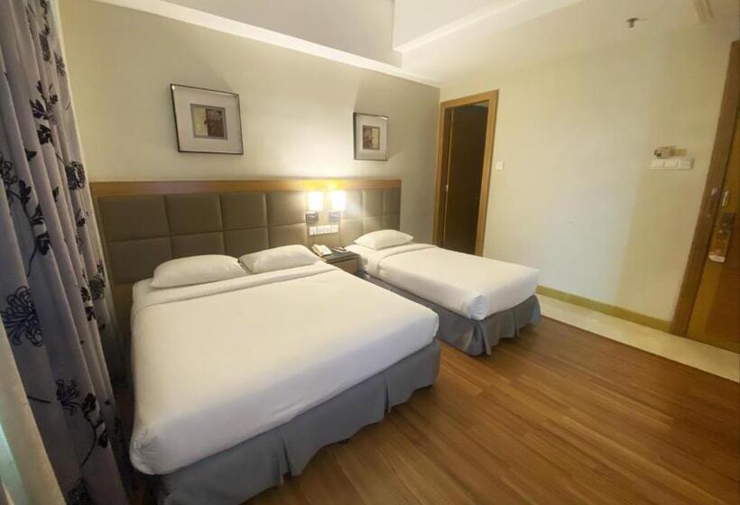 غرفة عائلية, Crown Garden