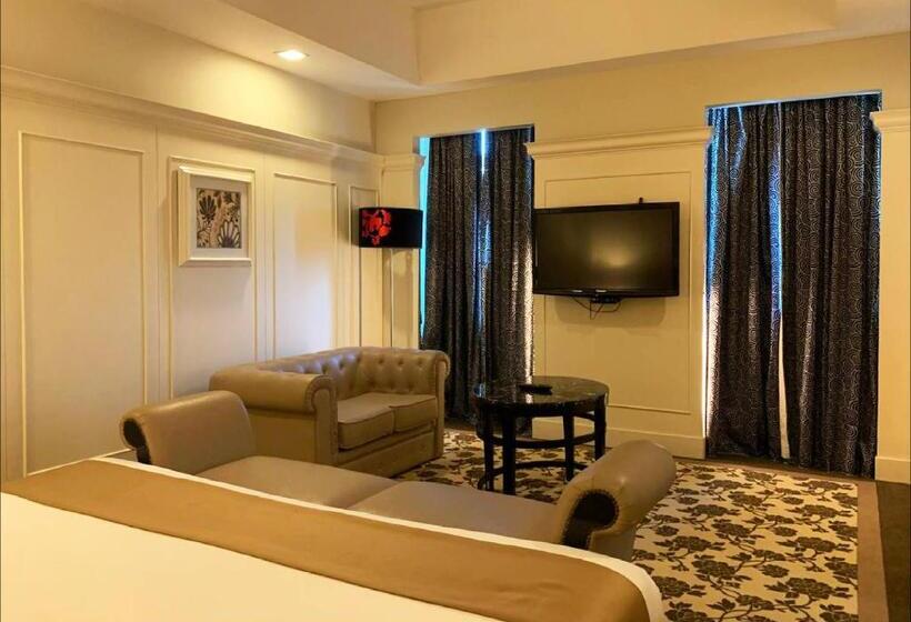 جناح إدارى, Crown Garden