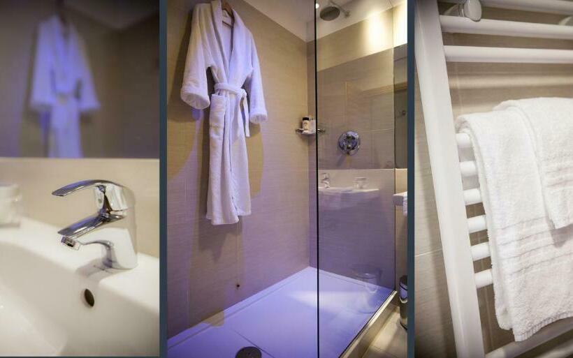 标准间, Degli Arcimboldi