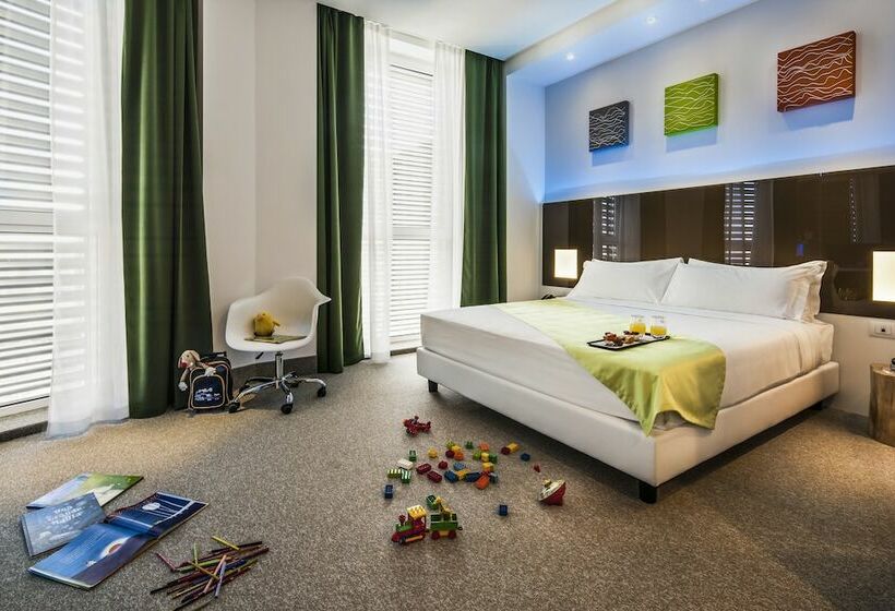 标准间, Degli Arcimboldi