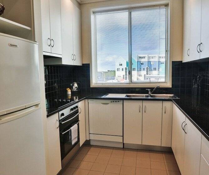 דירת שני חדרים, Lady Bay Resort