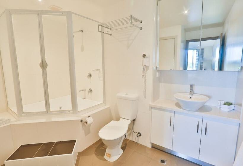 דירת דלוקס 2 חדרי שינה עם נוף לים, Lady Bay Resort