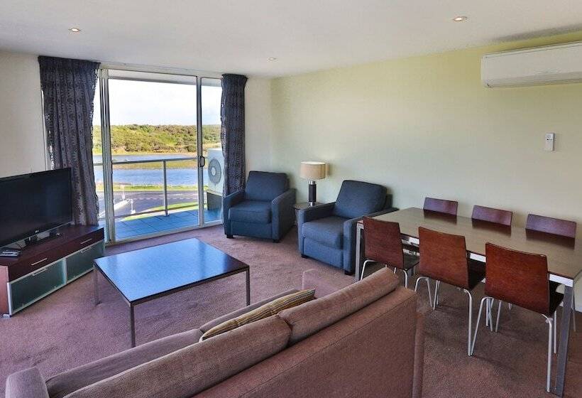 דירת דלוקס  חדרי שינה עם נוף לים, Lady Bay Resort