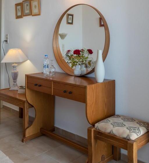 带园景的单人房, Dedalos