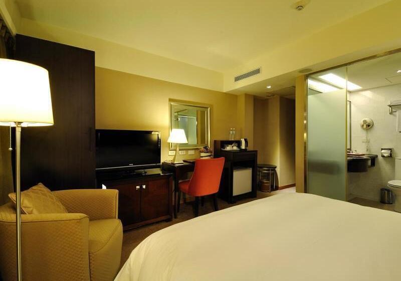 اتاق سوپریور, Mingle At The Eden