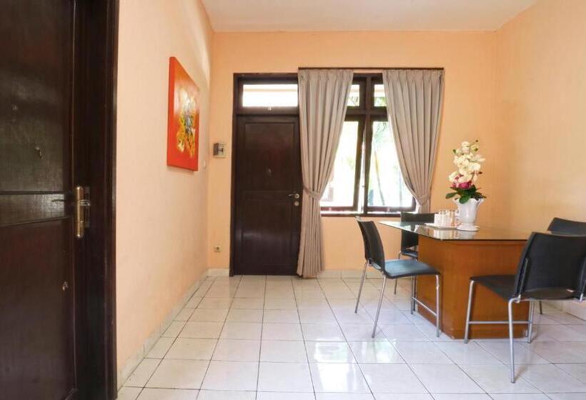 Номер Deluxe, Sayang Residence I