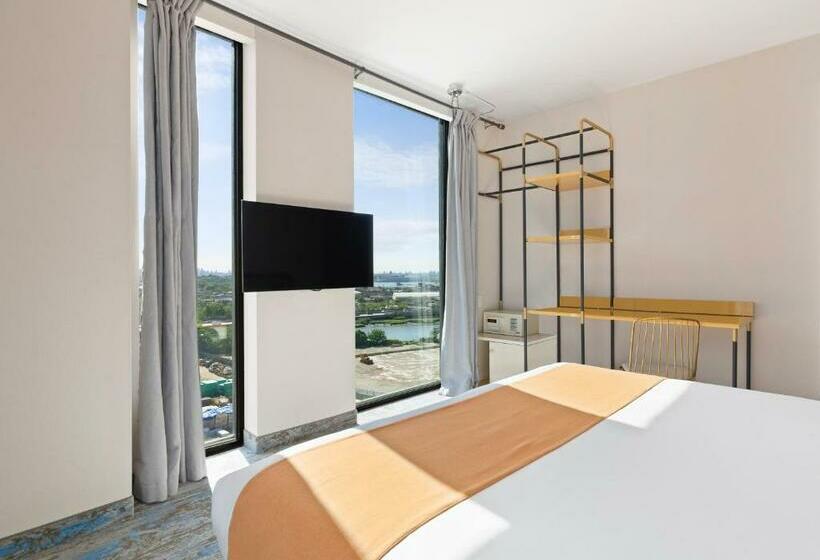 스탠다드 룸 킹사이즈 침대, The Parc