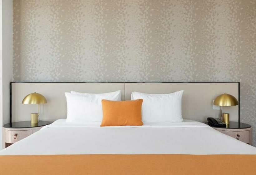 스탠다드 룸 킹사이즈 침대, The Parc