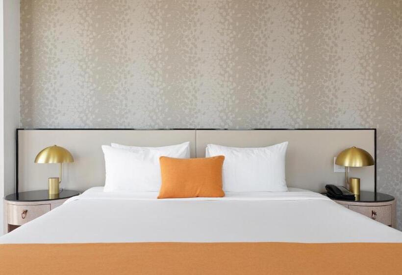 스위트 킹사이즈 침대, The Parc