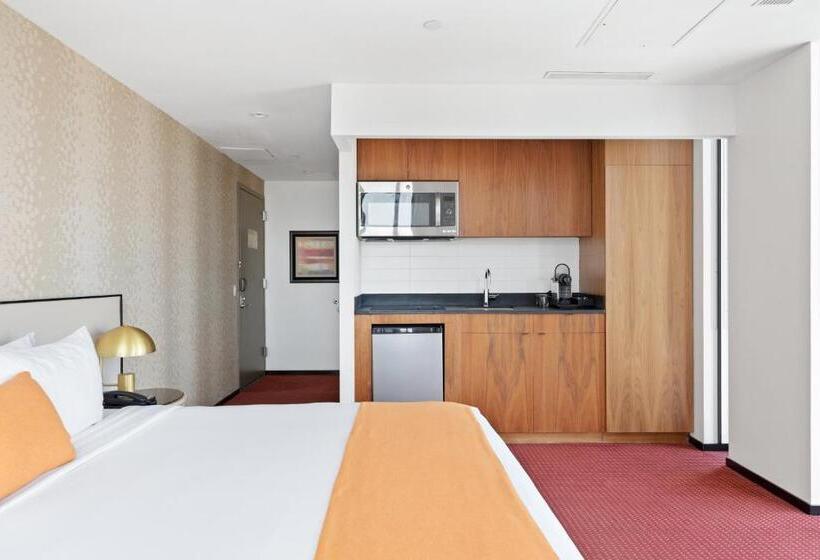 스위트 킹사이즈 침대, The Parc