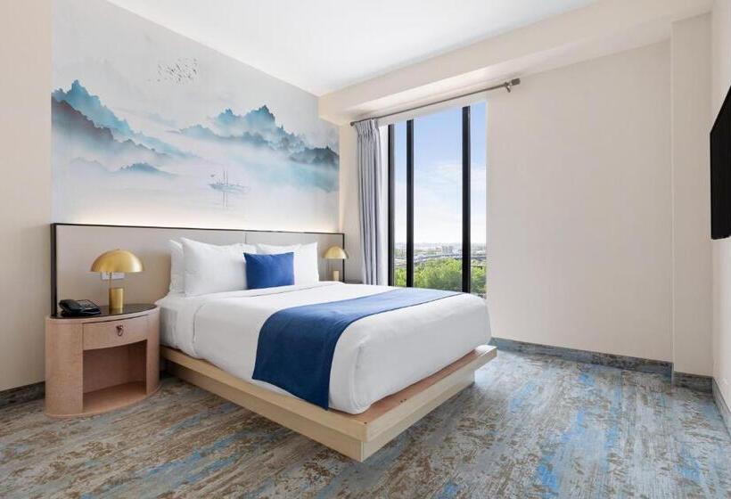 디럭스 룸, The Parc