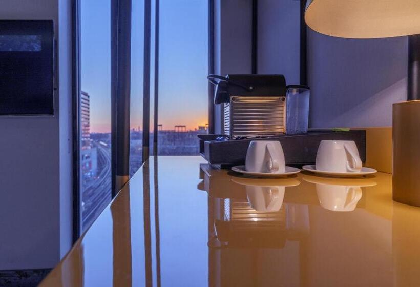 스탠다드 룸 킹사이즈 침대, The Parc