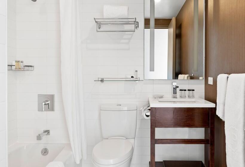 디럭스 룸, The Parc