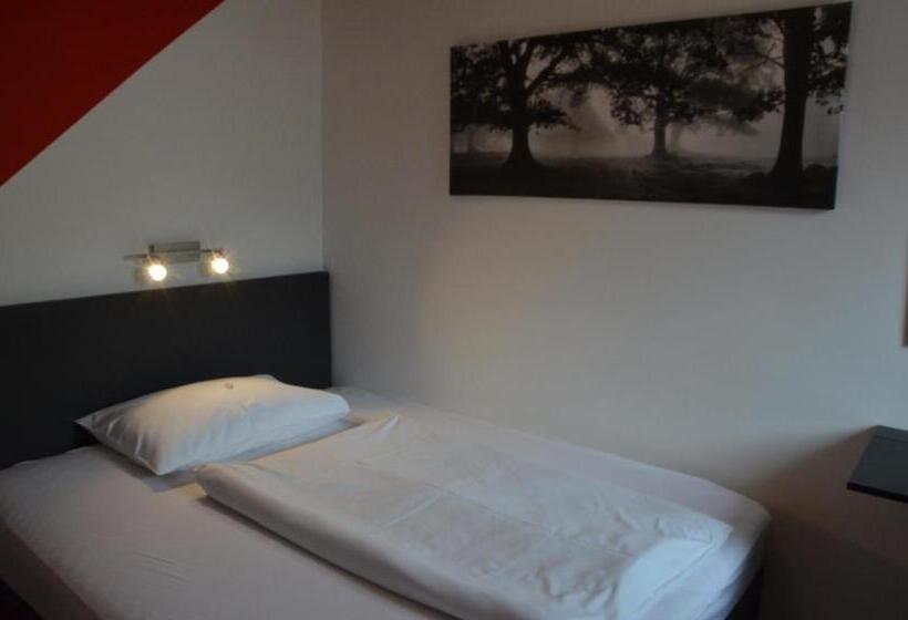 이코노미 룸, Traube