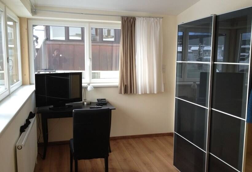 수피리어 룸, Traube