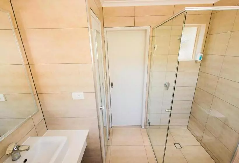 اتاق استاندارد با تخت بزرگ, Noosa Sun Motel