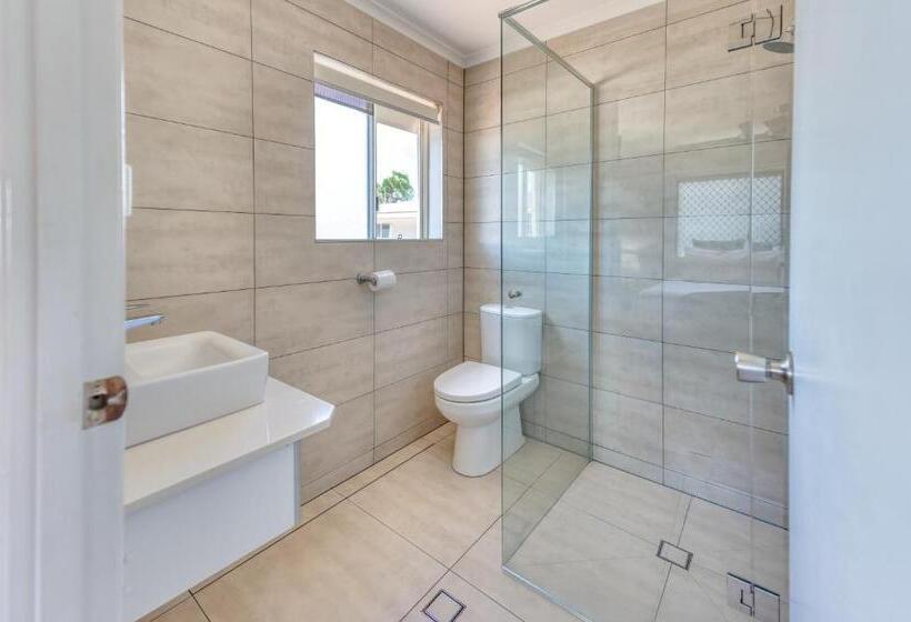 2 Bedrooms Apartment River View, Noosa Sun Motel