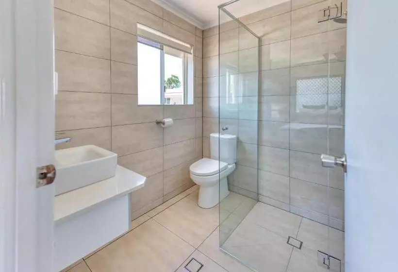2 Bedrooms Apartment River View, Noosa Sun Motel