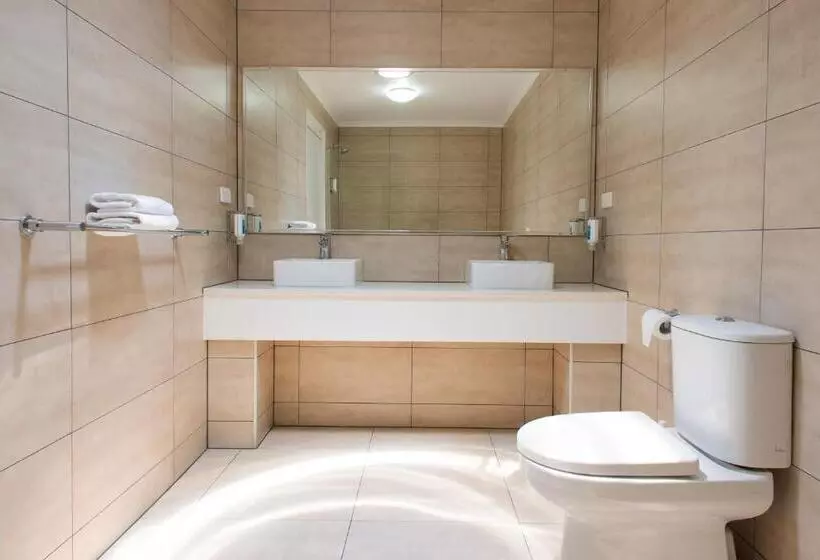 2 Bedrooms Apartment River View, Noosa Sun Motel