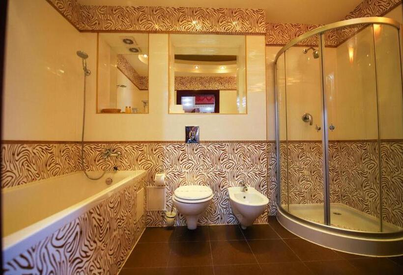 سوییت سوپریور, Prestige Apart