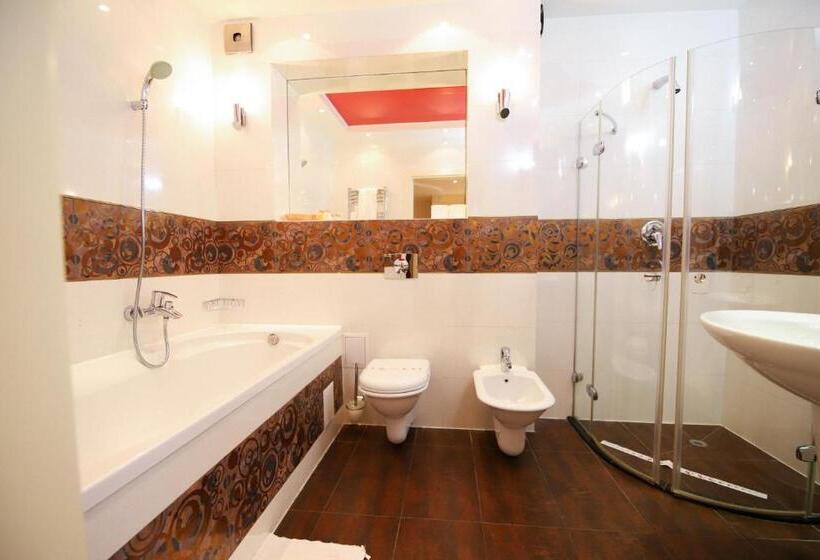 سوییت, Prestige Apart