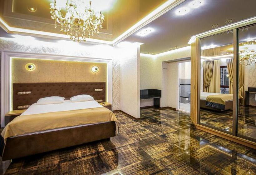 سوییت سوپریور, Prestige Apart