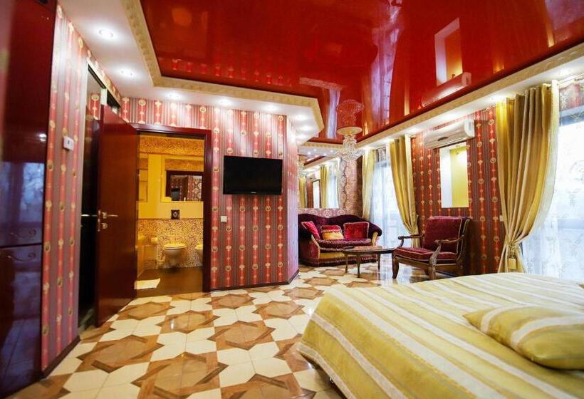 سوییت سوپریور, Prestige Apart