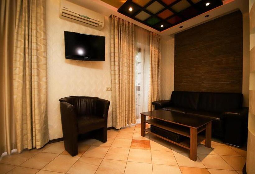 سوییت خانوادگی, Prestige Apart