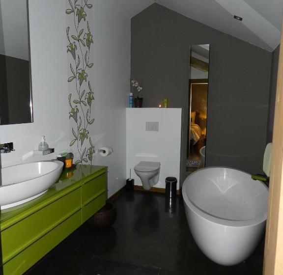 غرفة قياسية, O Sixième Sens