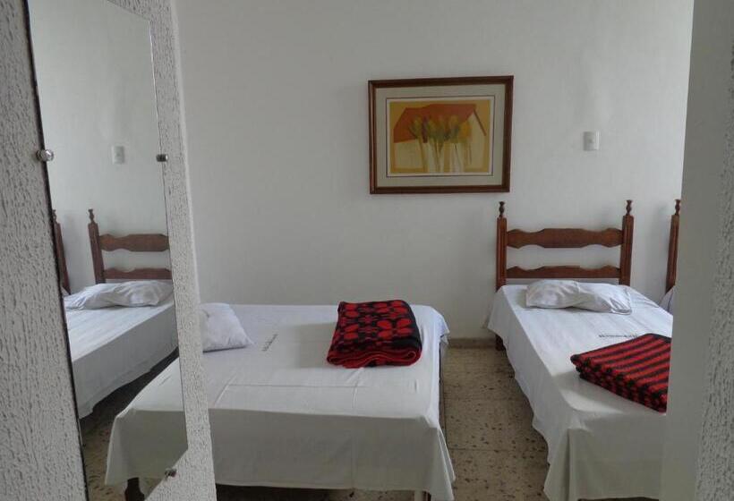 Четырехместный Номер Стандарт, Grande Hotel Renascença