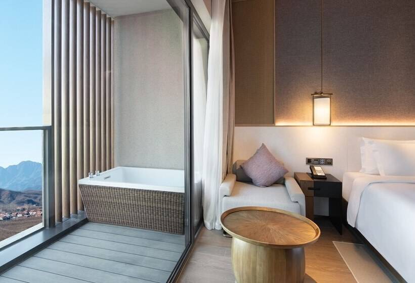 스탠다드 발코니 룸, Crowne Plaza Zunhua Hot Spring Town, An Ihg