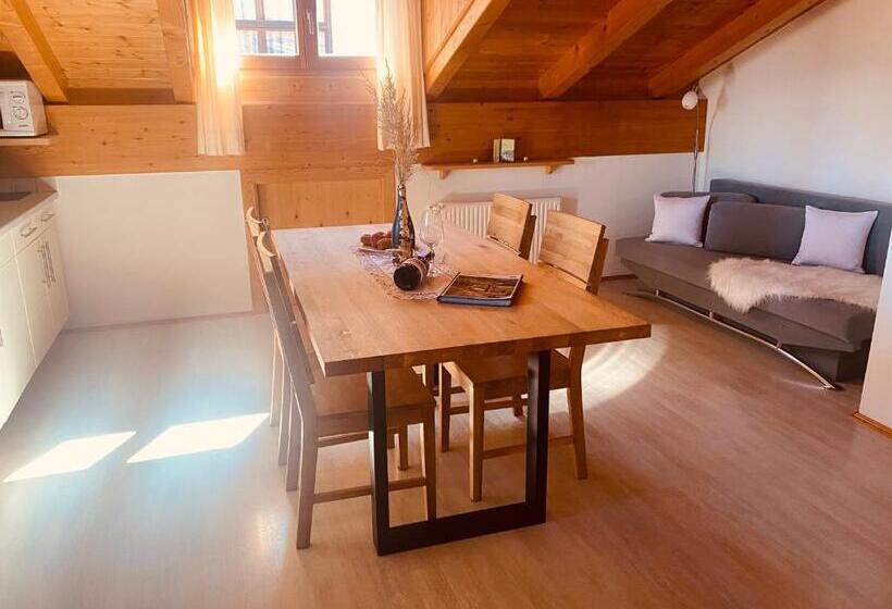 דירת חדר נוף לגינה, Engadiner Apartments & Wines