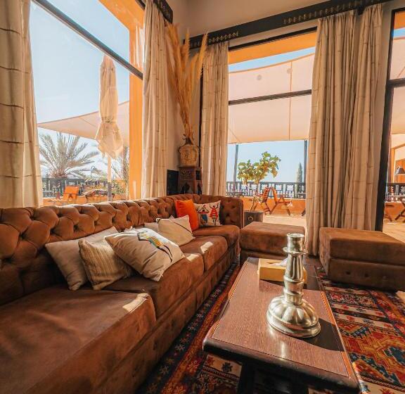 سوییت لوکس, Kasbah Agounsane