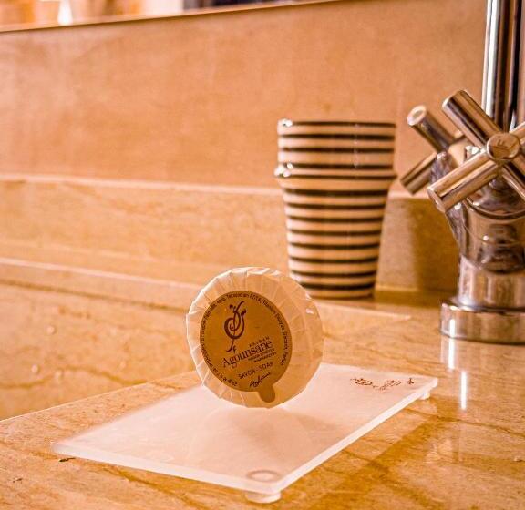 سوییت لوکس, Kasbah Agounsane