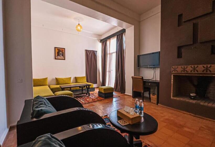 سوییت سوپریور, Kasbah Agounsane