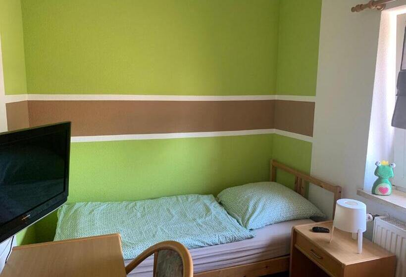 标准单人间, Zur Schleuse