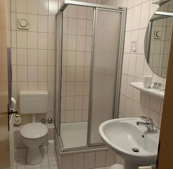 スタンダードシングルルーム, Zur Schleuse