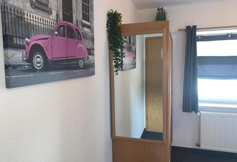 标准单人间, Zur Schleuse