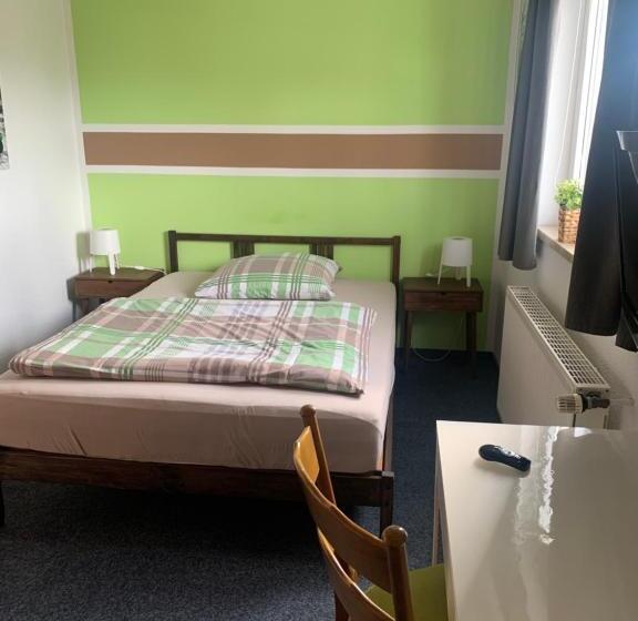 标准单人间, Zur Schleuse