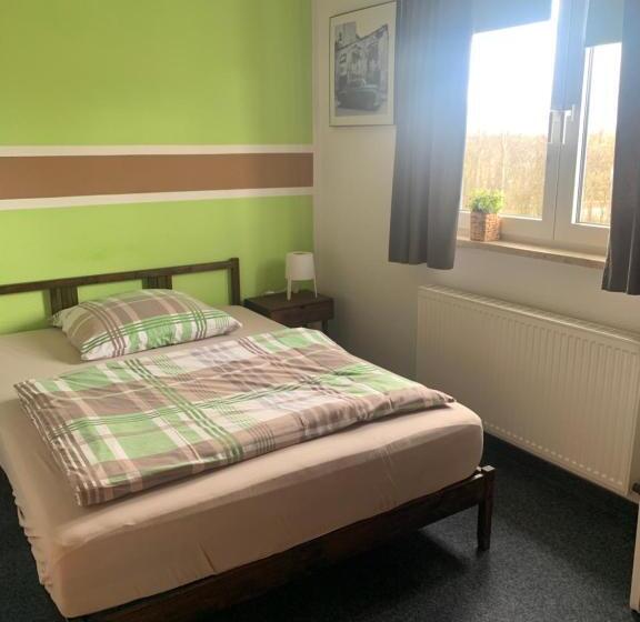 标准单人间, Zur Schleuse