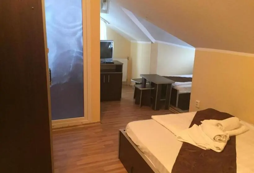 Standard Kolmen Hengen Huone, Cabana Atlas
