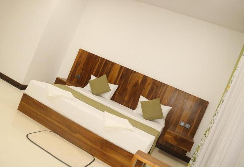 Семейный Номер Вид на Горы, New Sandra Guesthouse