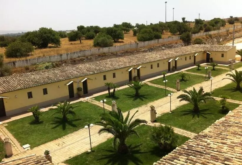 اتاق استاندارد سه نفره, Agriturismo La Maddalena